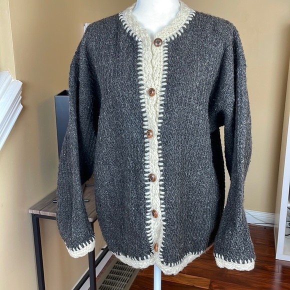 Handmade Thick Chunky Overaized Wool Sweater Cardigan, Made in Ecuador Woman's M - Picture 1 of 11